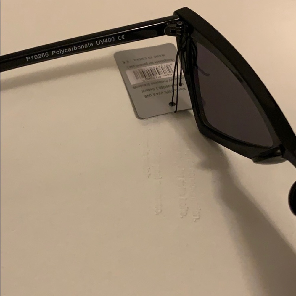 🆕 🆑 SUNGLASSES - Picture 4 of 7